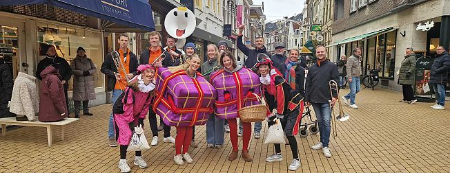 Nieuwe exploitant voor De Kiosk Grote Markt // Haren krijgt miljoenen voor aanpak centrum