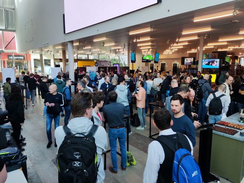 Groningen “the place to be” voor slimme A.I.-specialisten: drukte in Forum