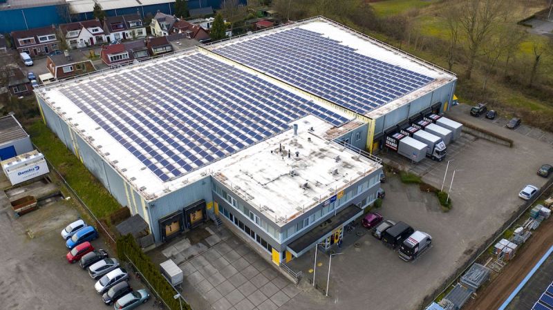 Kruit &amp; Kramer legt dak vol met zonnepanelen: genoeg stroom voor 225 huishoudens